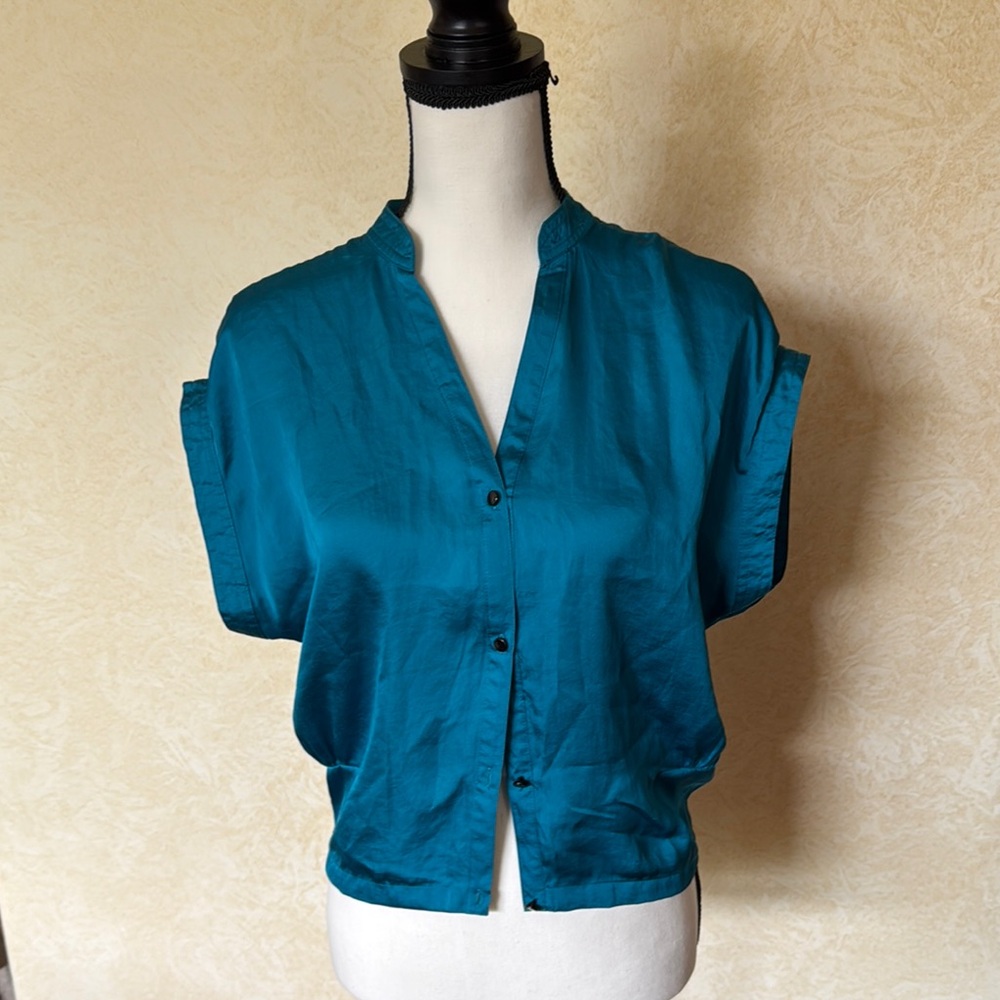 Kenneth Cole Blue Cuffed Sleeve Crop Top